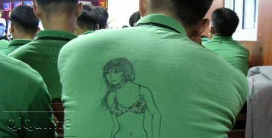 惊爆！看看腐女大学宿舍都是什么边幅